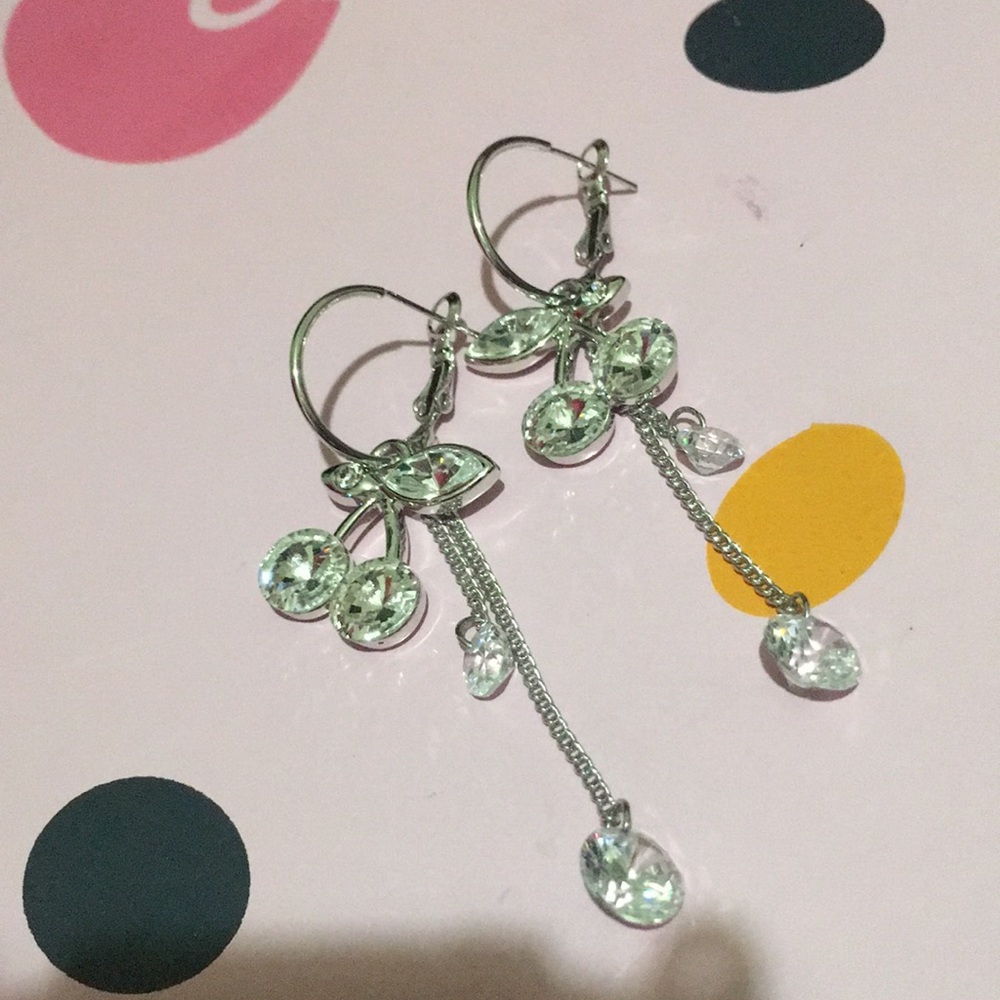 3pieces cherry style silver diamonds  earrings